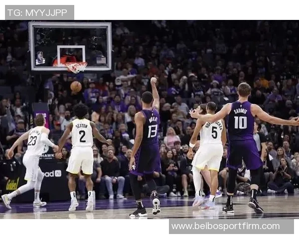 穆雷火力全开29投16中砍下43分6篮板三分球命中率高达55