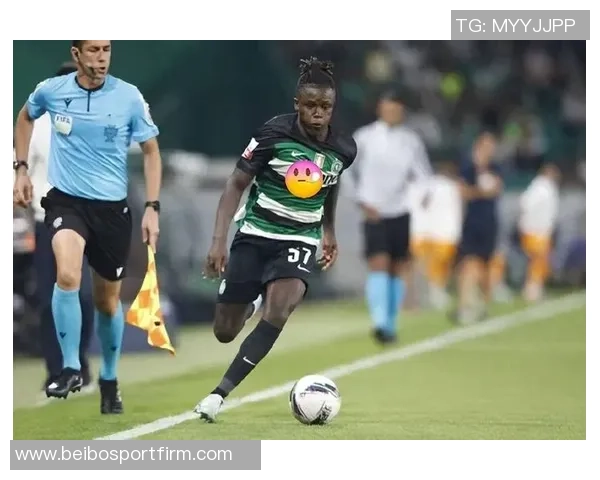 曼联官方宣布边锋转型中卫签下13岁天才后卫索克拉蒂斯